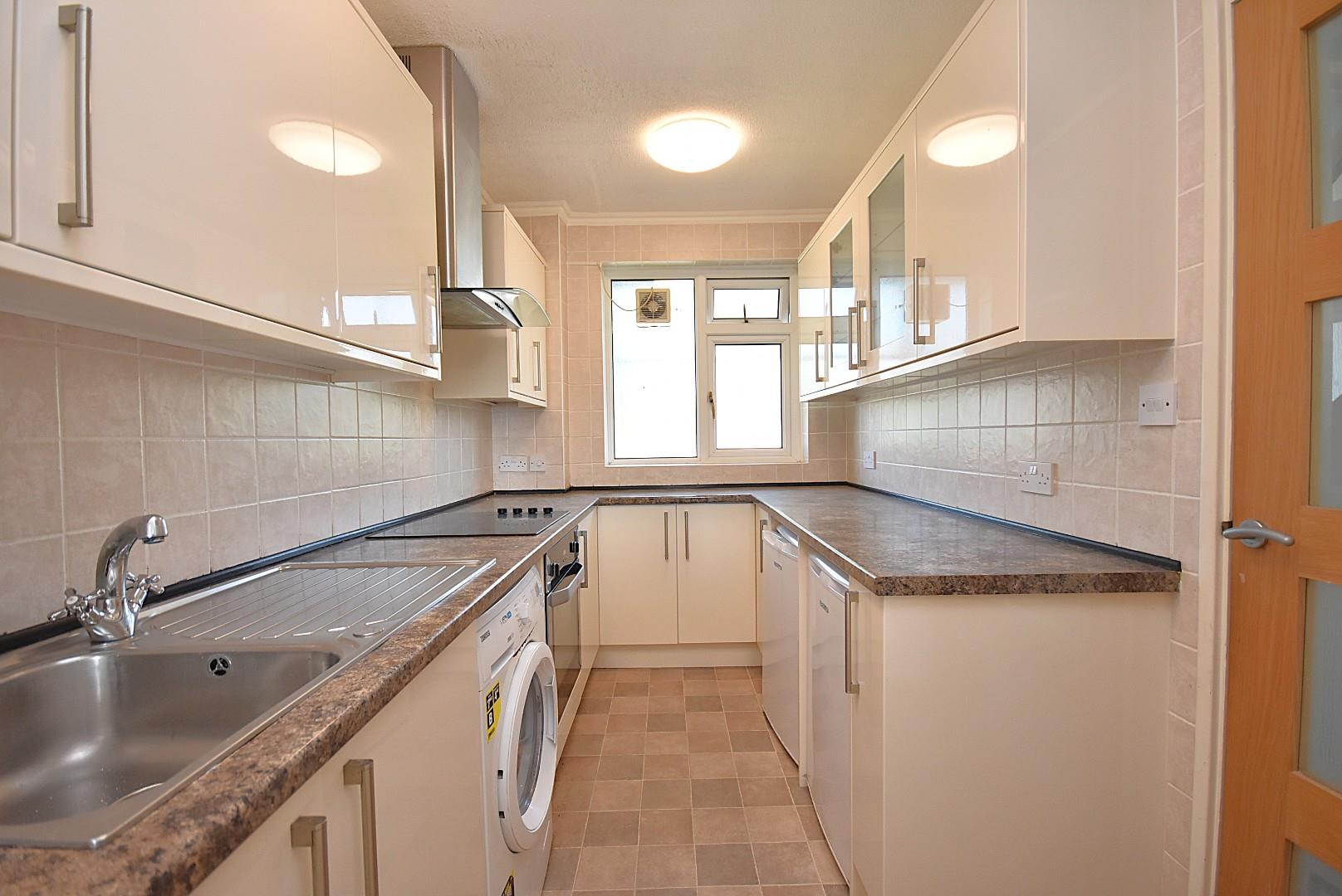 7 St. Nicholas House, Sea View Court, Bradford Place, Penarth, CF64 1AL